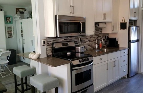 Northeast Virginia Beach Apartment | Virginia Beach Oceanfront/Boardwalk, Beach, Pool & Balcony
