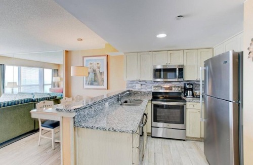Northeast Virginia Beach Villa | Virginia Beach | Oceanfront Getaway | Pool & Beach | 1BR