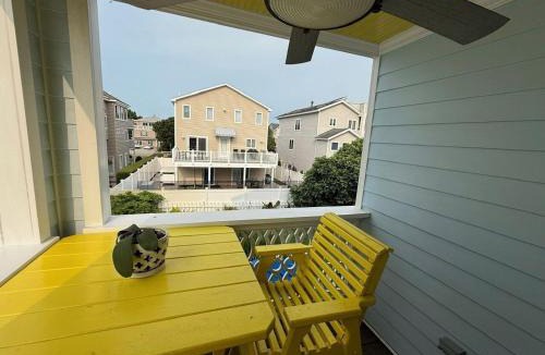Croatan Beach House | Virginia Beach Oceanfront Croatan Surf's Up!