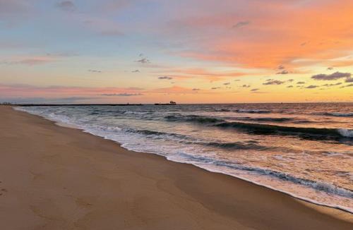 Croatan Beach House | Virginia Beach Oceanfront Croatan Surf's Up!
