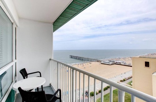 Northeast Virginia Beach Villa | Virginia Beach | Sunrise Views | Pool & Beach