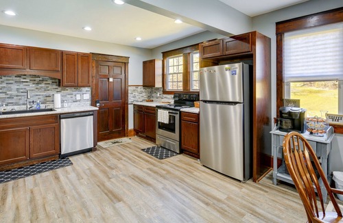 Whitetop House | Virginia Getaway - Deck, Grill & Mountain Views!