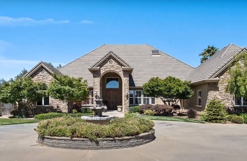 Peters Villa | VIRK VILLA FARM