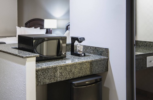 St. James Hotel | Viscount Gort Hotel