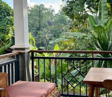 Melayang Villa | Vishnu Villa - Ubud Jungle Retreat with shared pool - C