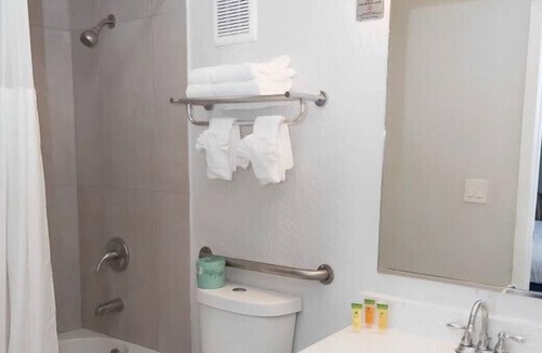 Altamonte Springs House | Visit & Have Fun at Comfortable Accommodation