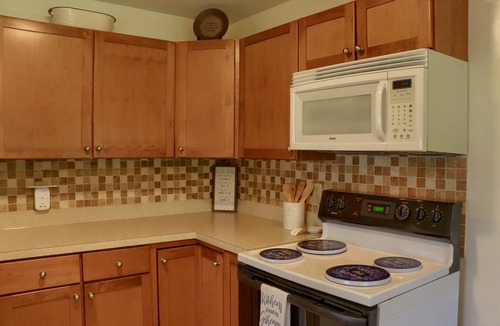 McKnightstown House | Visit our charming cottage this Fall & Winter. Enjoy the Scenery & Ski Slopes.