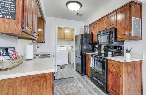 Joplin House | Visit Route 66! Pet-Friendly Joplin Gem w/Yard