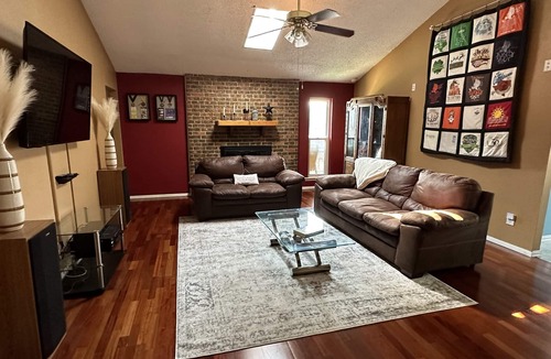 Allen House | Visit the Eagle's Nest for the Comforts of Allen