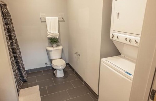 Champaign Apartment | visit the lakefront