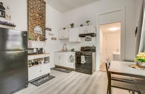 Freret Apartment | Visit Tulane & Loyola: Walkable Paradise in NOLA!
