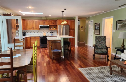 Davis Wharf House | Visit waterfront Camp Belle Haven now!