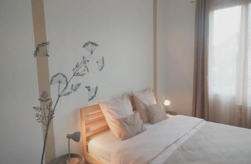 Clamart Apartment | Visiter et travailler près de Paris - Kalula