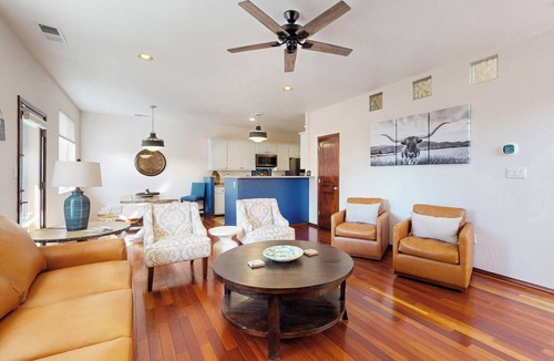 Barelas House | Visiting ABQ for a conf? Home centrally located get anywhere in the city in 20m.