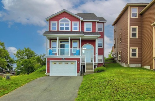 Quidi Vidi House | Vista at Quidi Vidi | Refined & Spacious Retreat