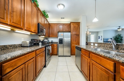 Florida Central Atlantic Coast Condo | Vista Cay Lakeview 3BR + Den, Near OCCC, I-Drive, Universal & Epic Universe,