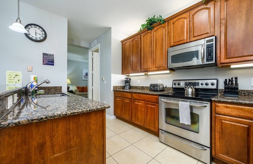 Florida Central Atlantic Coast Condo | Vista Cay Lakeview 3BR + Den, Near OCCC, I-Drive, Universal & Epic Universe,
