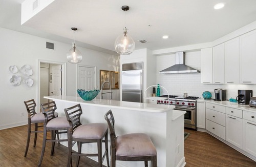 Ono Island Condo | Vista Del Mar 305: 5BR Corner Unit w/Huge Balcony + Gulf Views