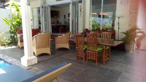 Sengkidu Villa | Vista del Mar