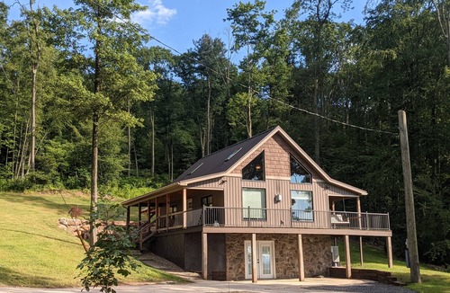Pitman Cabin | Vista Getaway - Secluded country cabin, with wrap around porch and patio