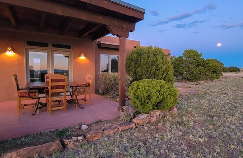Eldorado at Santa Fe House | Vista Gloriosa - panoramic mountain views in Eldorado.