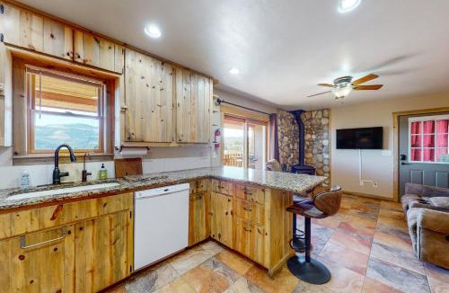 Alpine Village House | Vista Hermosa