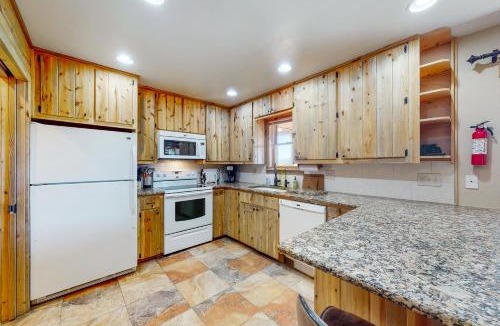 Alpine Village House | Vista Hermosa