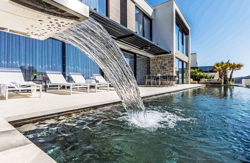 Podglavica House | Vista I by Interhome