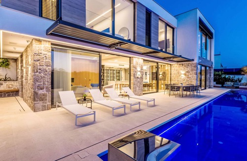 Podglavica House | Vista I by Interhome