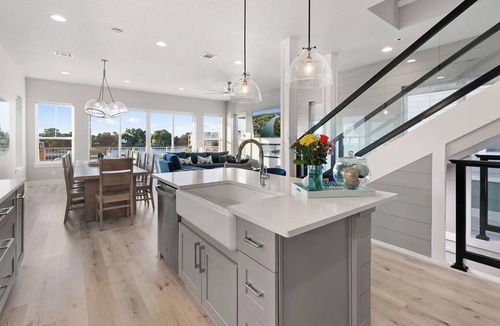 Kingsland House | VISTA LINDA - Heated Pool/Spa, Golf, Paddle-boards, Gameroom, Boat/JetSki Slips