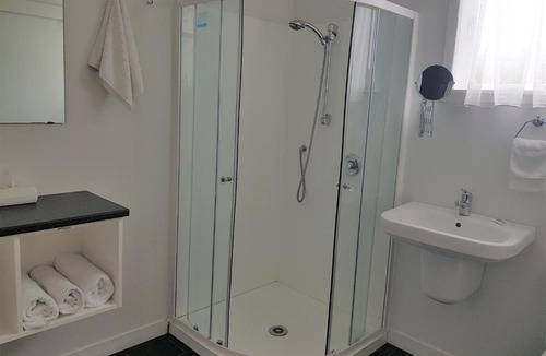 Wairoa Hotel | Vista Motor Lodge