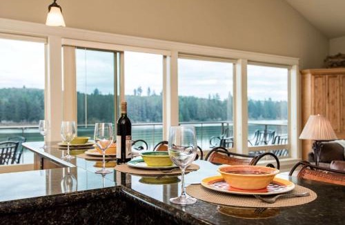 Dunes City House | Vista Point Lake House