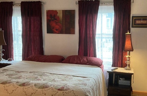 Alexandria Bay House | Vista Point On The Main Channel