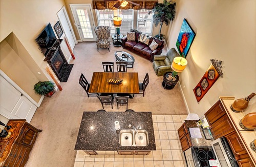 Fieldstone Bluffs Villa | Vista - Sleeps 6-10 4 Bedroom Villa by RedAwning