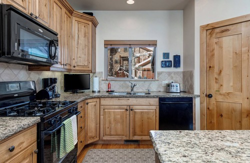 Pinebrook House | Vista Views *Pet Friendly