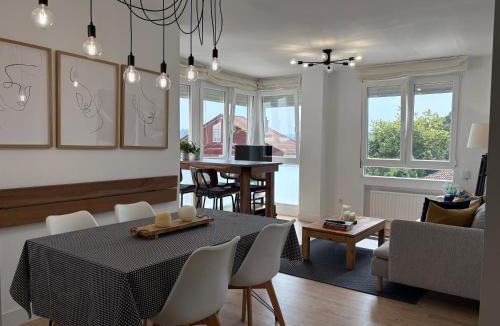 San Vicente de la Barquera Apartment | Vistas a la ría, Camas 160cm, Reformado, Wifi