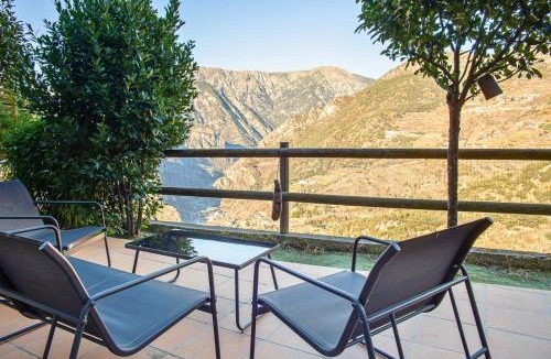 Aixirivall Apartment | Vistas increíbles, chimenea y terraza con BBQ