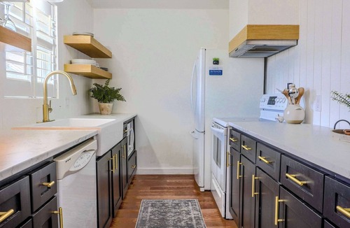 North Carolina Coast Condo | Vitamin Sea, Chic Apartment 1 Block From The Beach