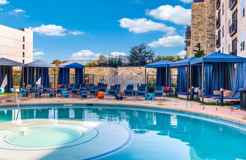 Addison Apartment | Vitruvian Park, North Dallas 2BR