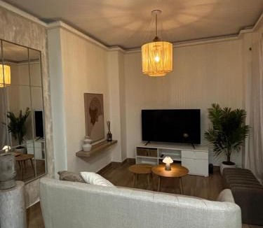 El Cabanyal Apartment | Viva Valencia Apartments - Arte & Reflejos