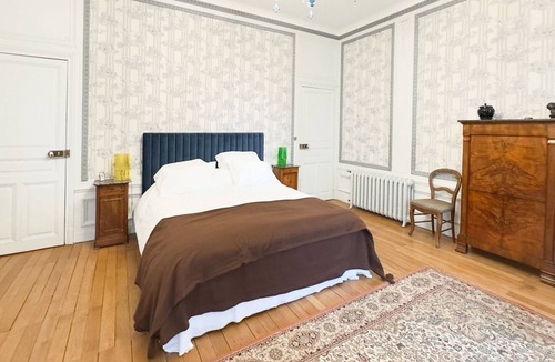 Thermal House | Vivaldi Suite, 2 bedrooms, balcony overlooking Squ