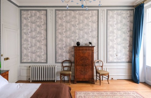 Thermal House | Vivaldi Suite, 2 bedrooms, balcony overlooking Squ