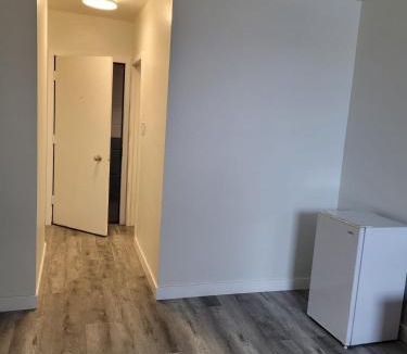 Neepawa Hotel | Vivian Motor Hotel