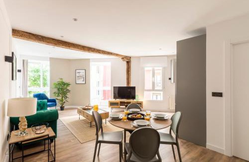 Bilbao la Vieja Apartment | Vivienda Turística Plaza de los Tres Pilares