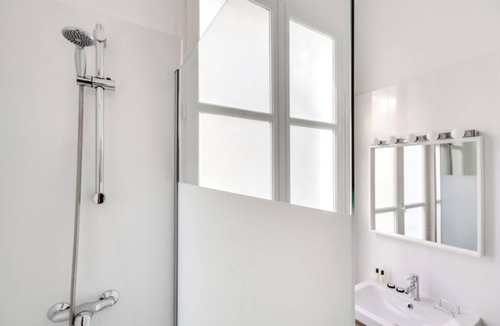 Vivienne Apartment | Vivienne Studio Apartment Near Sentier Metro