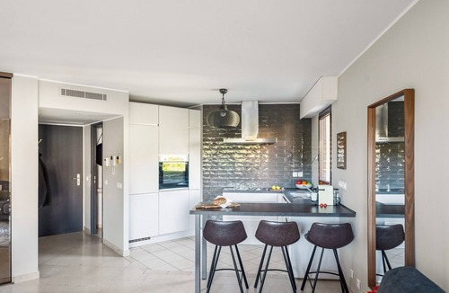 California - Pezou Apartment | Vivre Cannes