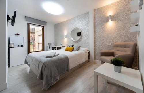 Segovia Hostel | Vizcainos Home Away