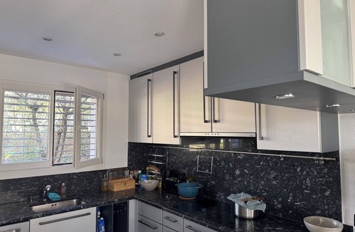 Kloten Apartment | VK - Zürich Airport - Homestay - Härdlen