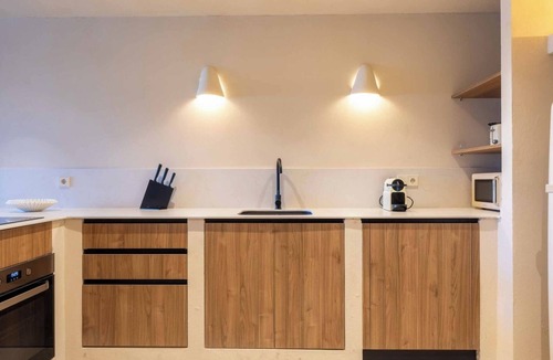 El Cabanyal Apartment | VLC Host - Reina 166 B