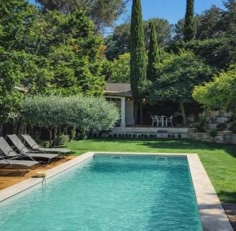 Villeneuve-les-Avignon Villa | VM - Villa Magnanarelle - Maison de charme Provence Villeneuve les Avignon - Piscine , Climatisation & Vue exceptionnelle